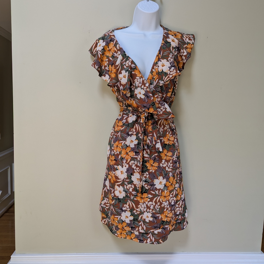 NWT Easel Floral Wrap Dress in Brown and Orange Size L